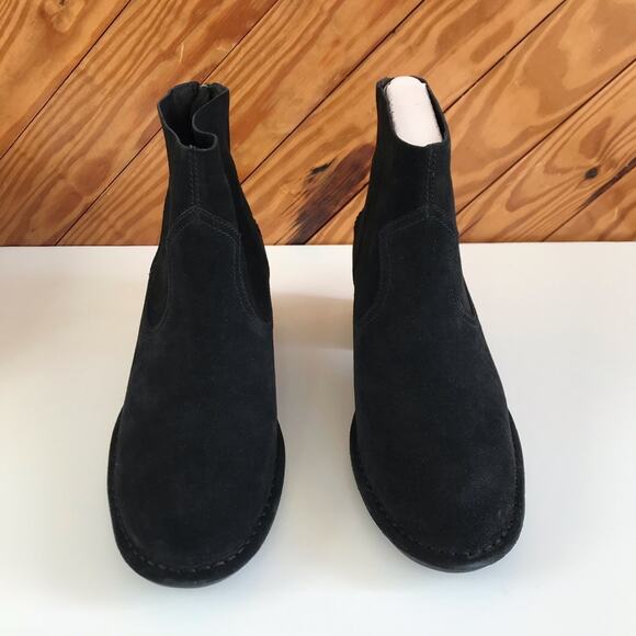 UGG Bandara Black Suede Ankle Boot - Picture 5 of 10